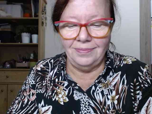 flirty-adele webcam