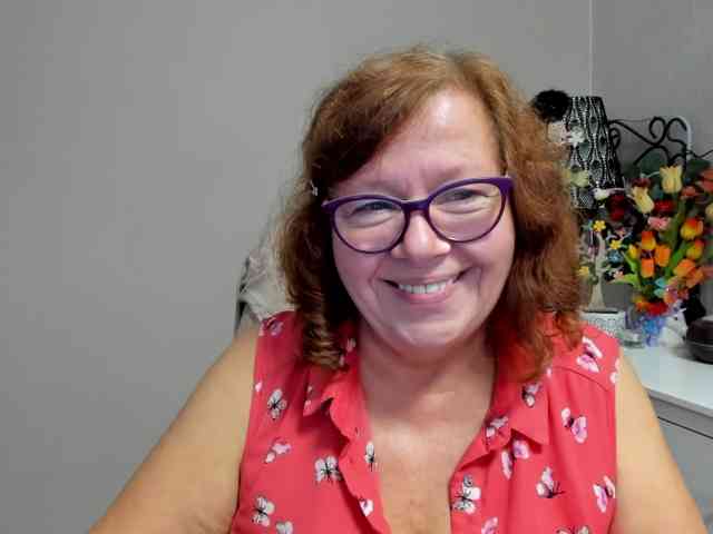 flirty-adele webcam