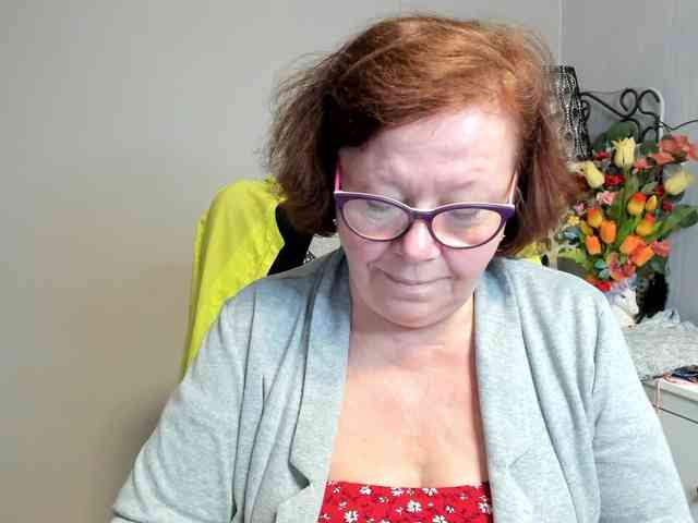 flirty-adele webcam