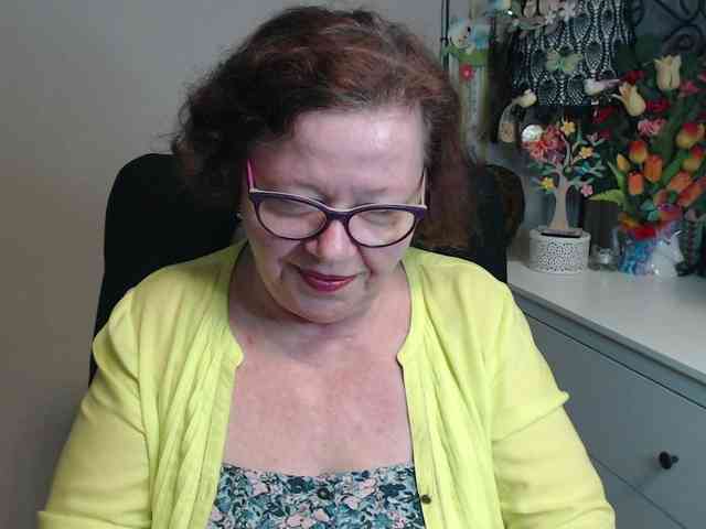 flirty-adele webcam