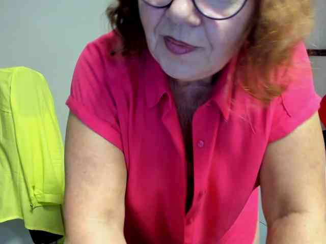 flirty-adele webcam