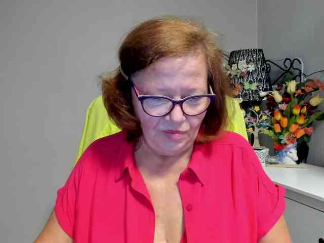 flirty-adele webcam
