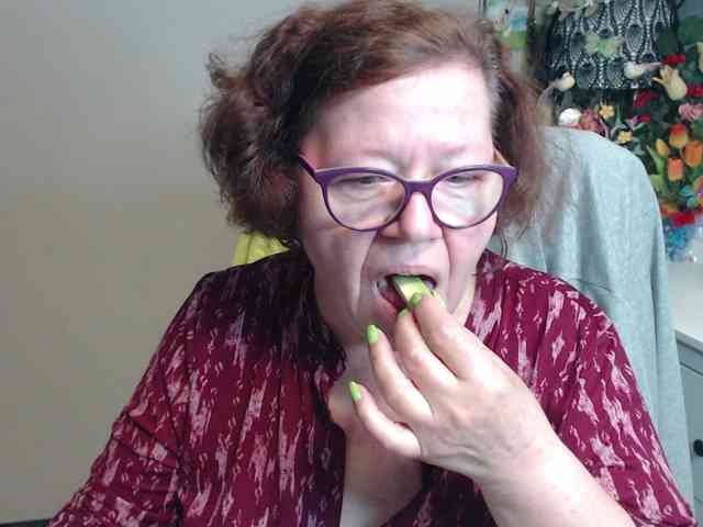 flirty-adele webcam