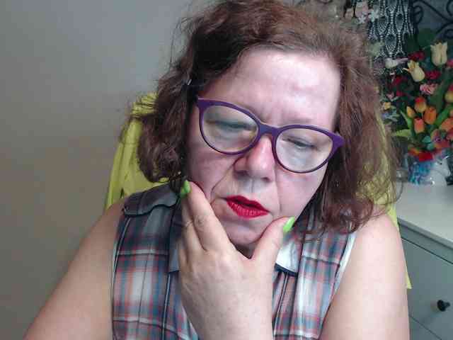 flirty-adele webcam