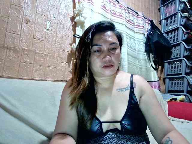 LalaiAsian webcam