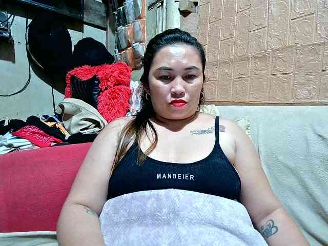 LalaiAsian webcam