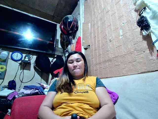 LalaiAsian webcam