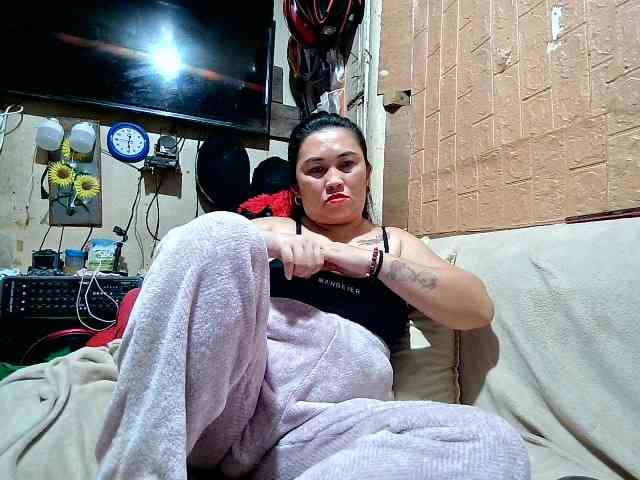 LalaiAsian webcam