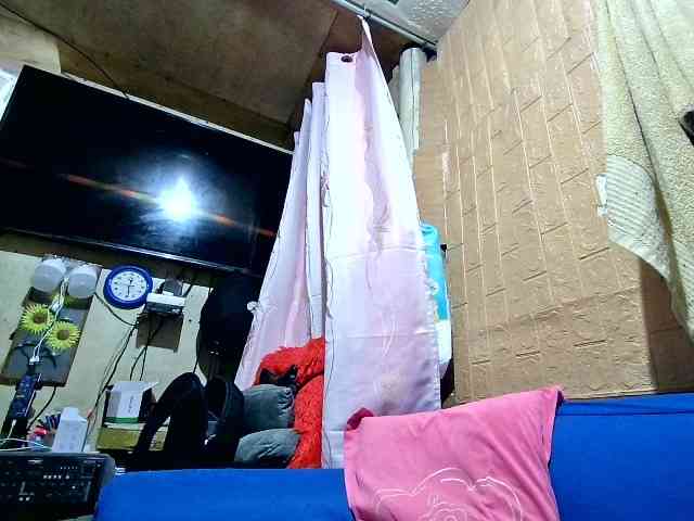 LalaiAsian webcam