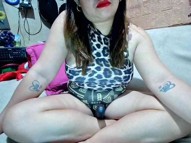 LalaiAsian webcam