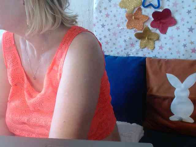 LanaStar1 webcam