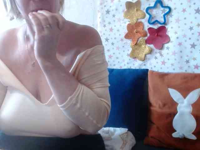 LanaStar1 webcam