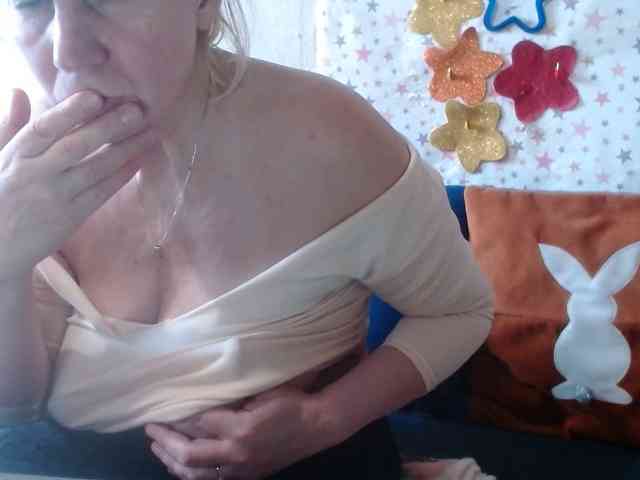 lanastar1 Live Webcam on BongaCams
