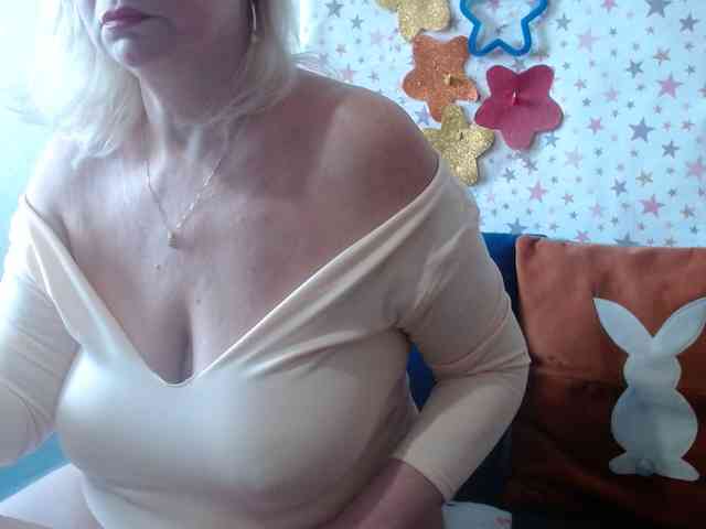 lanastar1 Live Webcam on BongaCams