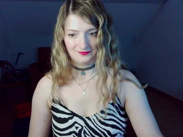 tastyariel live cam on BongaCams