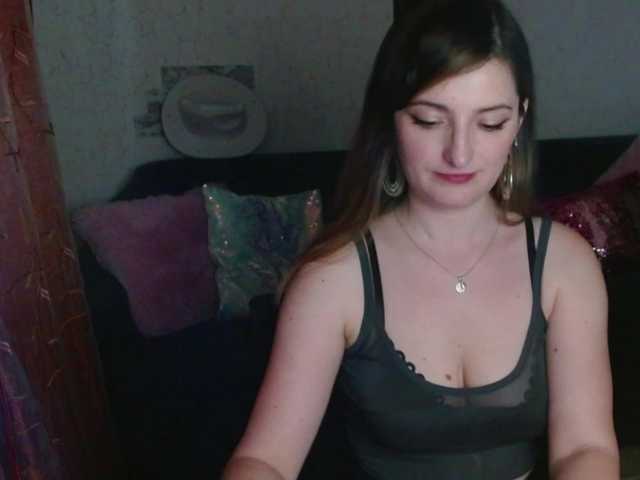 tastyariel live cam on BongaCams