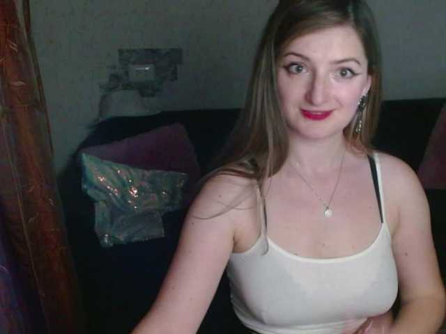 tastyariel live cam on BongaCams
