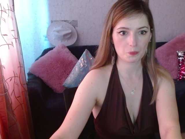 tastyariel live cam on BongaCams