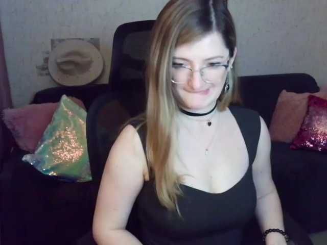 tastyariel live cam on BongaCams