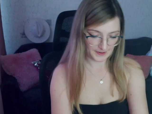 tastyariel live cam on BongaCams
