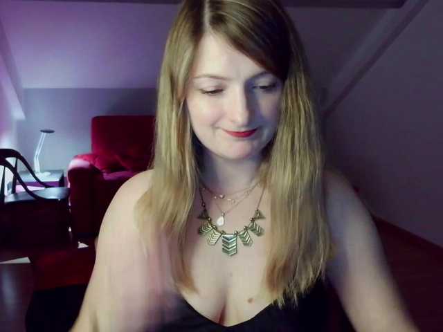 tastyariel live cam on BongaCams