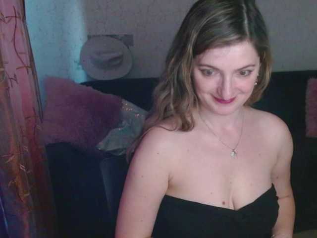 tastyariel live cam on BongaCams
