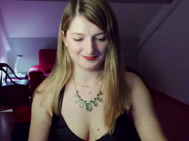 tastyariel live cam on BongaCams
