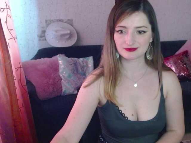 tastyariel live cam on BongaCams