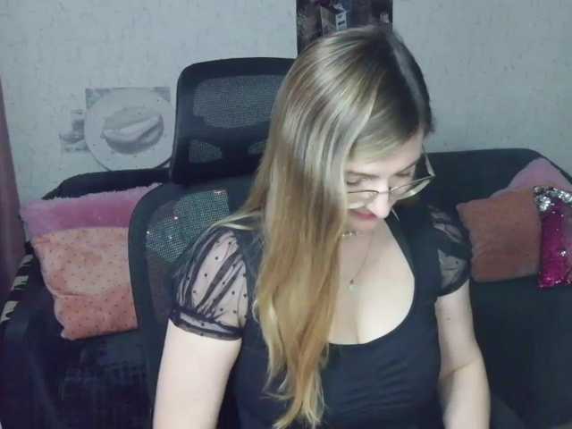 tastyariel live cam on BongaCams