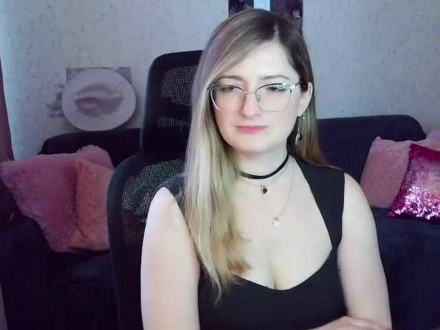 le modèle tastyAriel est en webcam porno dans un show sur le site bongacams, il possède les tags suivants: White/Caucasian,Blonde,Shaved