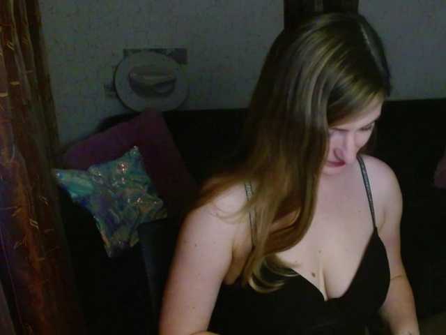 tastyariel live cam on BongaCams
