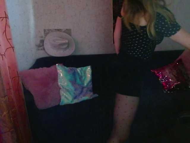tastyariel live cam on BongaCams