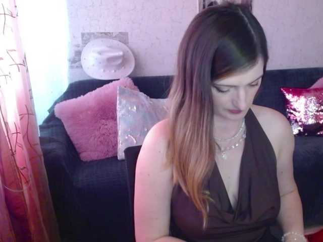 tastyariel live cam on BongaCams