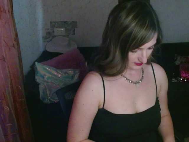 tastyariel live cam on BongaCams