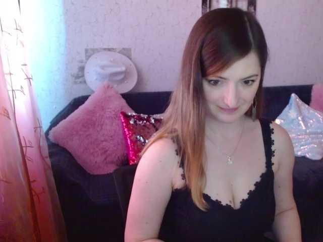 tastyariel live cam on BongaCams