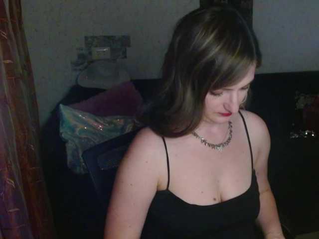 tastyariel live cam on BongaCams