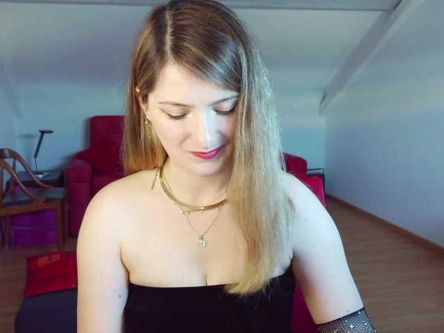tastyAriel live cam preview