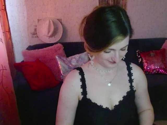 tastyariel live cam on BongaCams