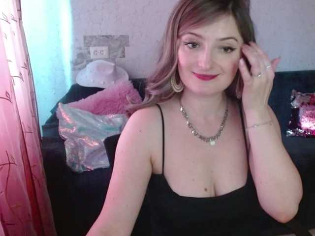 tastyariel live cam on BongaCams