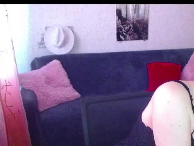 tastyariel live cam on BongaCams