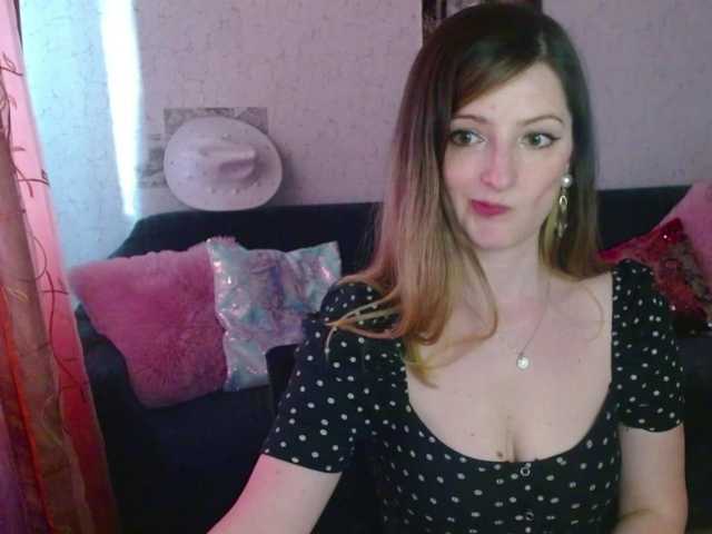 tastyariel live cam on BongaCams