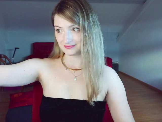 tastyAriel live cam preview