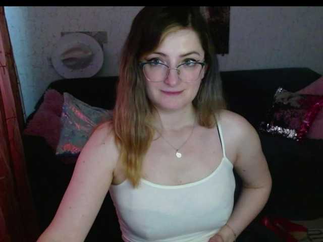 tastyariel live cam on BongaCams