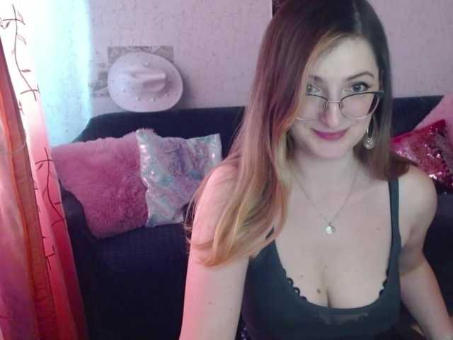 tastyariel live cam on BongaCams