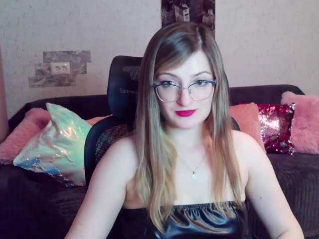 tastyariel live cam on BongaCams