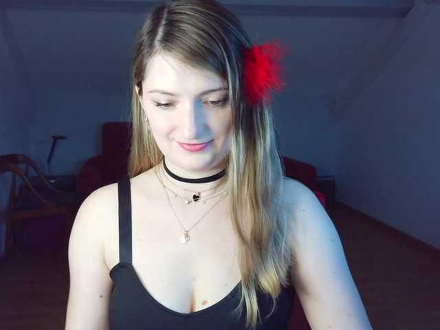 tastyAriel live cam preview