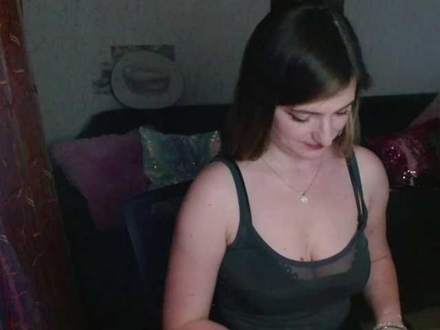 tastyariel live cam on BongaCams