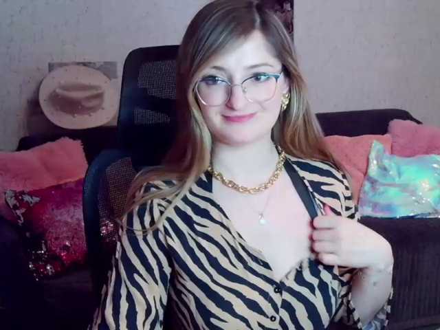 tastyariel live cam on BongaCams