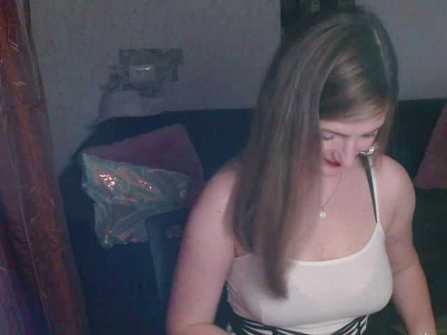 tastyariel live cam on BongaCams