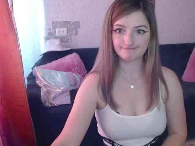tastyariel Live Webcam on BongaCams